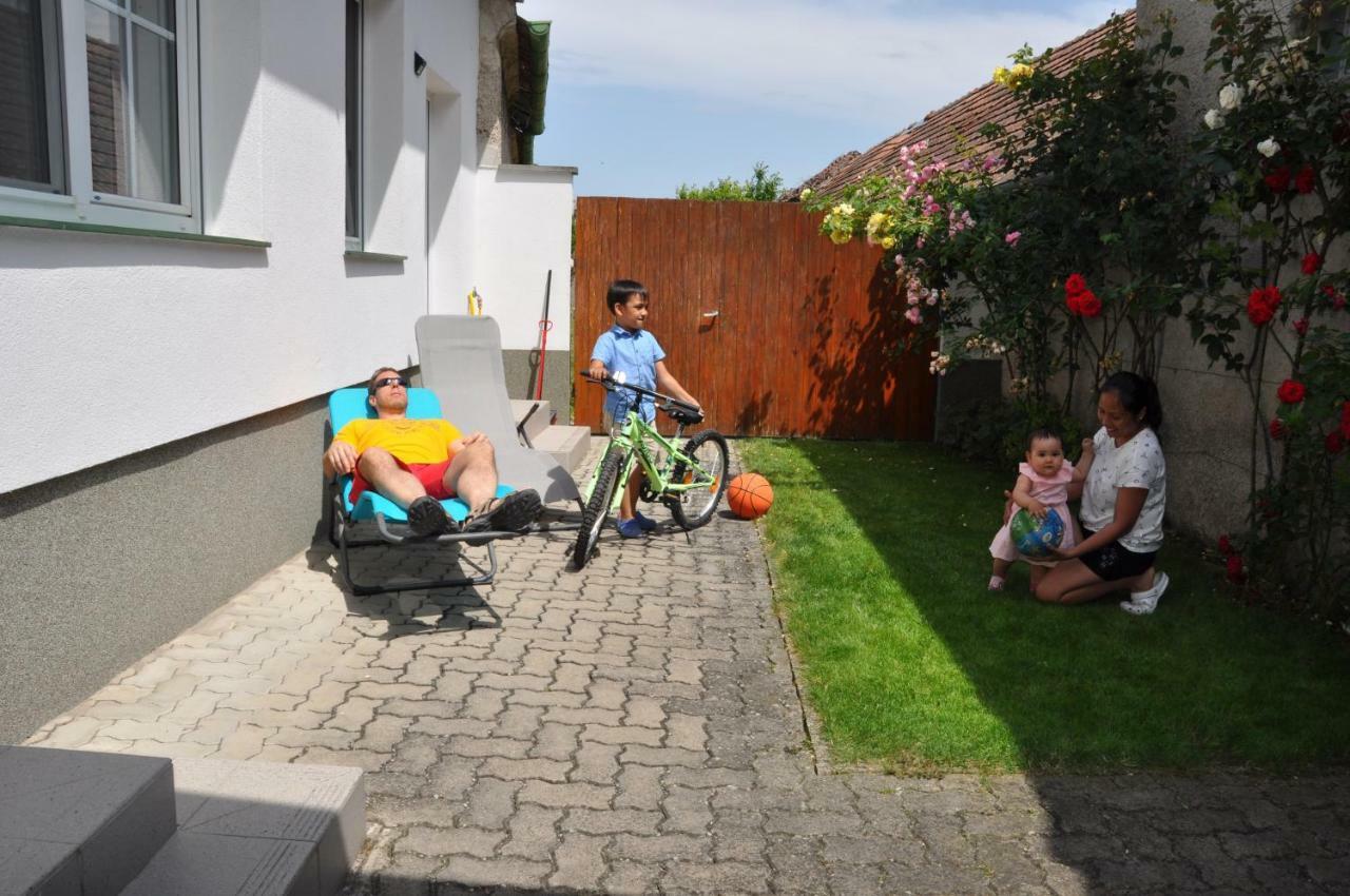 Ferienhaus Resi Illmitz Eksteriør bilde